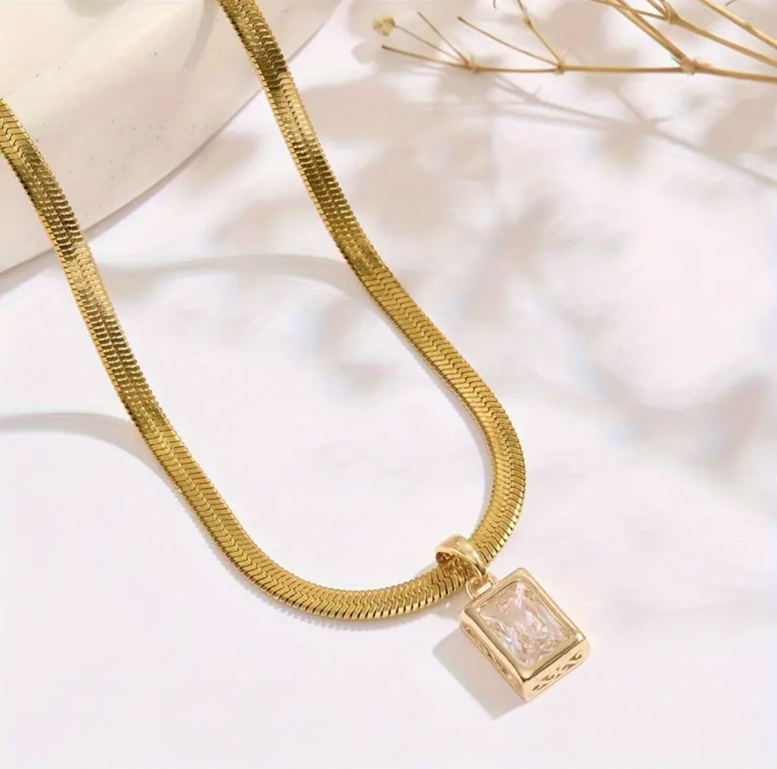 Regal Radiance Snake Chain Necklace